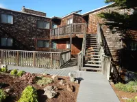 Beachfront Condo with Spectacular View Hotels near Las Brisas Park