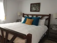 1st Floor Condo Near Lifts. Sleeps 8. Updated!