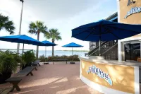 Amazing Views & Condo! Heated Waterfall Pool & Hot Tub, Free Wifi and Parking!