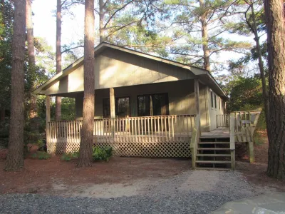 Remodeled cottage with plenty of outdoor space and privacy Hotels near Public Beach Access