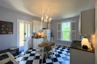 The Little Yellow House - Hyde Park and O’Bryonville Walkability