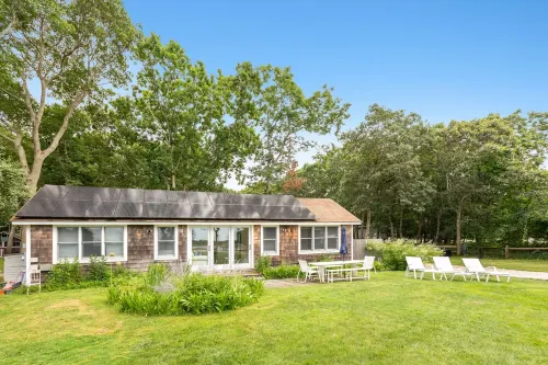 Ritz - East Hampton Cottage On The Water
