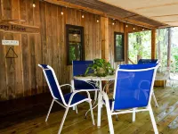 Crazy Horse is a charming Broken Bow Cabin with all the Amenities. Hotels in Broken Bow