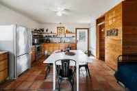 Casita Refugio- Hot Tub, Fire Pit, Views, King Bed...near wineries and breweries