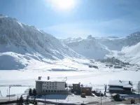 Central 6 Person 47m2 Apartment. Amazing South Facing Balcony. 150m To Ski Lifts Hotel a Tignes