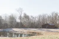 Kentucky Hollow-Mammoth Cave Cabin and Horse Barn