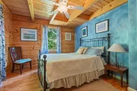 Beautiful Log Home, Lake side. Hotels in Niles