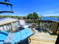 ⭐ SandDollar Suite - Private Deck with Gorgeous Views of Onset Beach ⭐