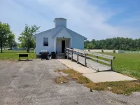 Groups,families,fisherman friendly gatherings lake close by and boating  parking