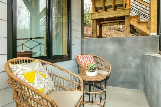 Cozy Comfortable Asheville Couple's Getaway Отели рядом с достопримечательностью «поместье Билтмор»