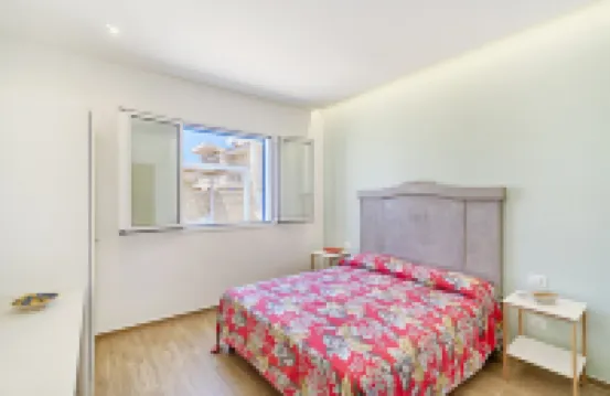 Villa Nettuno, enchanting contemporary villa, seafront , with pool
