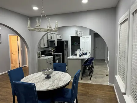 Madyson's Manor - Charming Home Perfect for Family & Friends!