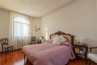 Elegant apartment a stone's throw from the center