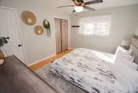 Rustic and Serene Home, 3BR, King Bed, Near RAFB