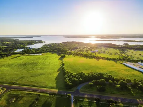 Ranch at Lake Ray Roberts - 10 Acres walk to lake 4 Bed 2 Bath