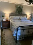 Country cottage on 3 acres right outside of town close to UTM Hotels near Walmart Supercenter