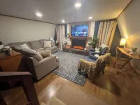 Wister Ridge Aframe Cabin - Sleeps 6 and just 3 minutes from the lake! Hotels in Poteau