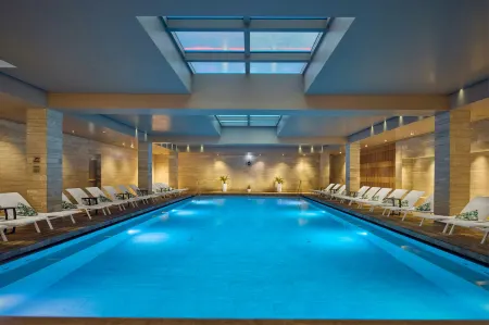 Hotel de Bourgtheroulde, Autograph Collection