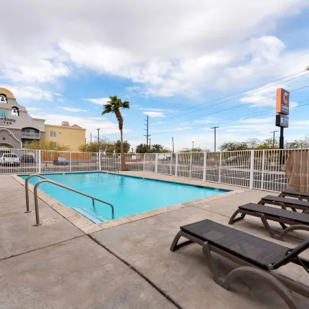 Comfort Inn & Suites El Centro I-8