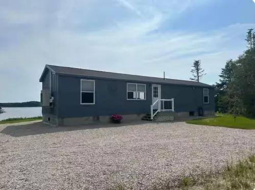 Oceanfront with Private Beach - Little Bay Retreat