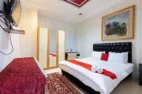 RedDoorz Plus @ Guntur Raya Setiabudi - parking