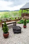 Well-appointed cabin with expansive mountain views, nature and tranquility.