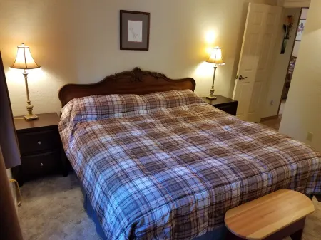 Escape to Cool Twin Pines!