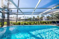 Mayo Clinc 1mile from Intercoastal waterfront home w/pool and Breathtaking Views - Private Pools