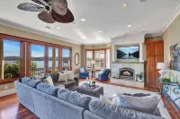 Last Minute Waterfront Escape-OCT 21-Nov 24 2025Celebrate Seattle's Fall Energy