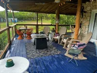 Sleeps 25, 5 Homes, Fire pit, Spring Fed Waterfront