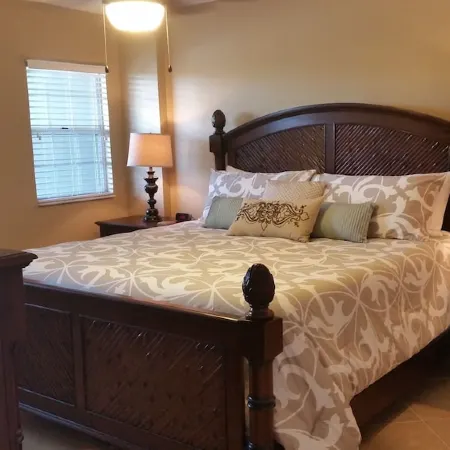 Ocean Front Private Beach, Pool/Hot Tub, Pool Bar, Marina with Cafe