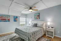 Direct Ocean Ocean View and Best Mid-Island Location, Beach Gear Provided