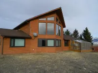 Beautiful home located in the heart of Paradise Valley Ξενοδοχεία στην πόλη Emigrant