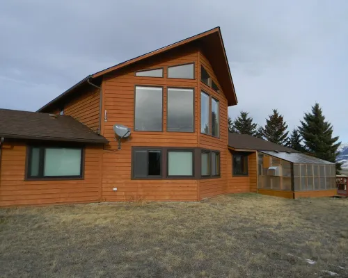 Beautiful home located in the heart of Paradise Valley Hotels in Emigrant