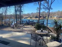 Lake Hamilton Cottage by Terri