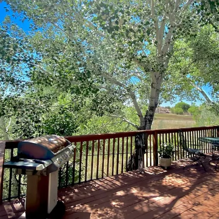 Lakeside, Dog friendly, Spectacular views, RV/ Trailer parking