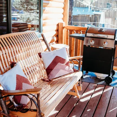 Updated cabin walking distance to both restaurants and amazing hiking trails! Отели в г. Апачи