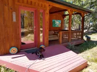 Jetted Tub, Huge Deck, Fish tank and Romantic space for 2