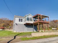 Charming Escape in Grafton! Hotels in Jersey County