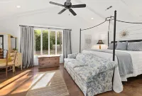 Sequoyah Flats - 5000 SF Luxury Lodging in a Former Church - 5 Min to U of A