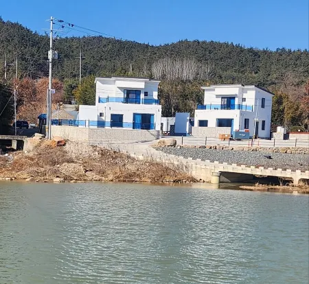 Lets Play here In Gyeongju