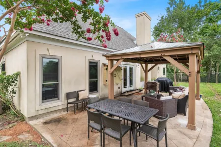 Spirit of Aggieland-💥Voted# 1 Game Day House on Expedia💥Huge Yard-Games-Modern