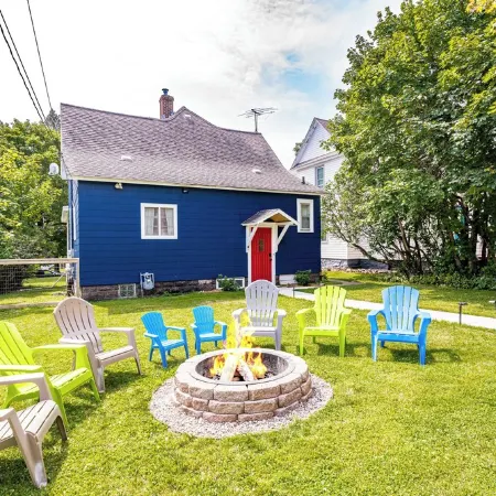 Kid-Friendly, Family Homebase Only 2 Blocks to Lake Superior - Dine Hike Explore