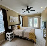 Downtown Luxury Charleston-Style Row House/Near Bruce's Field/Horse District Hotels near Aiken County Historical Museum