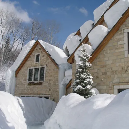 STONEHILL LODGE, SWIM, HIKE, SKI, LUXURY