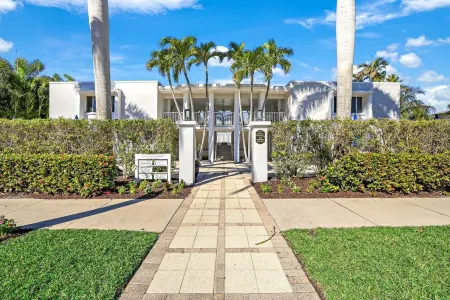 5th Ave Beach Club 1 Bedroom condo 1.5 Blocks from the Beach! Perfect Location! Отели рядом с достопримечательностью «Парк Лоудермилк»