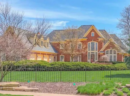 Bloomington Estate Отели в г. Блумингтон