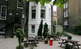YHA London Earl's Court