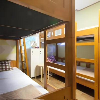Cube Guesthouse Hotels near Sinsa-dong
