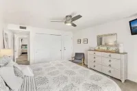 ⛱️ BEACHFRONT CONDO